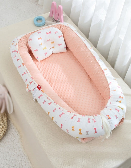 Load image into Gallery viewer, Dismountable Baby Nest Bed Portable Baby cot
